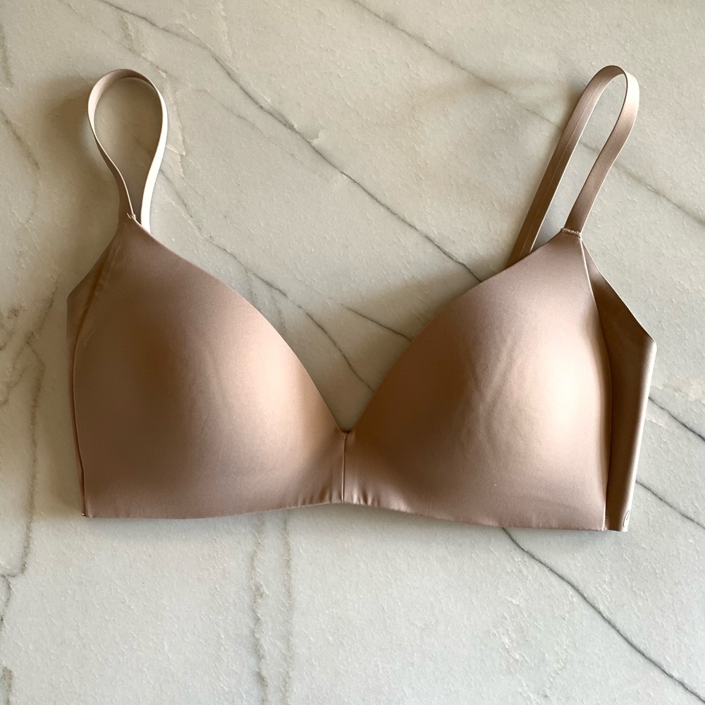 Lululemon bra 34C